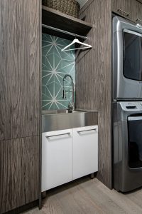 interior design laundy room wallpaper